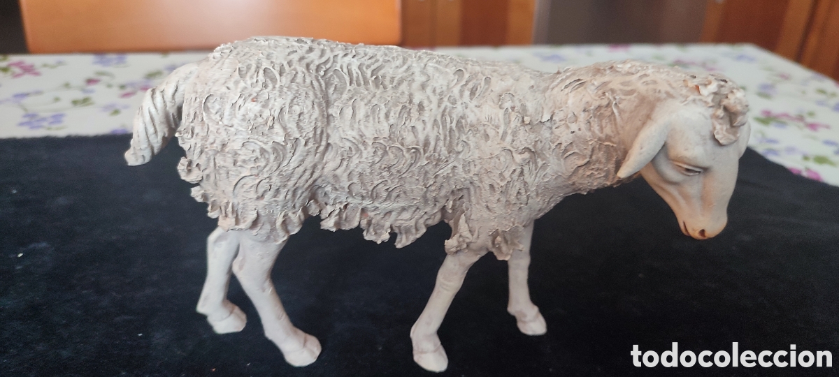 Antig&uuml;edades: Antigua oveja de barro para bel&eacute;n 20 cm