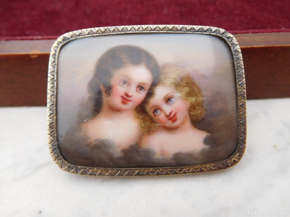 Antig&uuml;edades: Esmalte antiguo con marco representando dos ni&ntilde;as - Foto 3