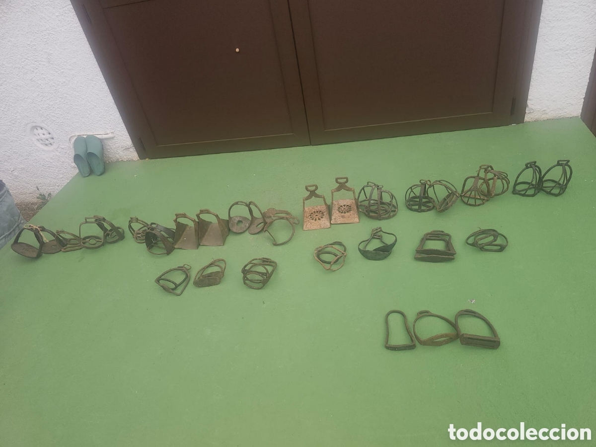 Antig&uuml;edades: Lote de 20 parejas de estribos. - Foto 2