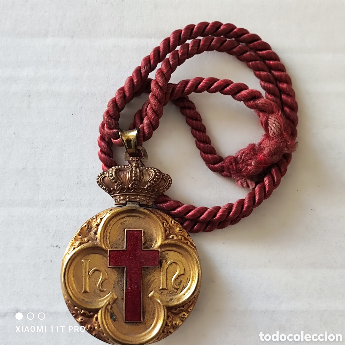 Antig&uuml;edades: Medalla, hermandad nazarenos de Tarragona.