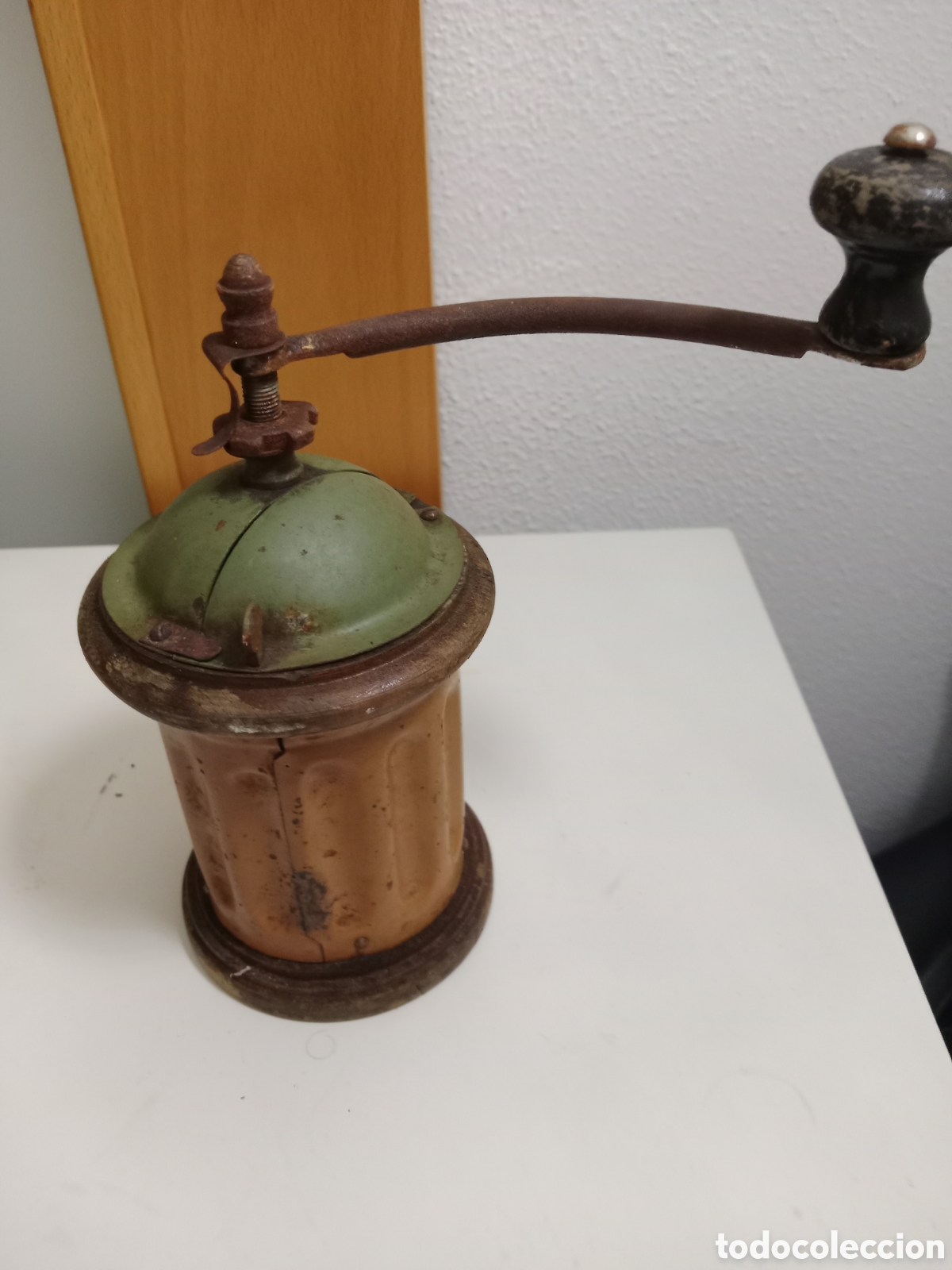 Antig&uuml;edades: Antiguo molinillo se vende tal cual las fotos
