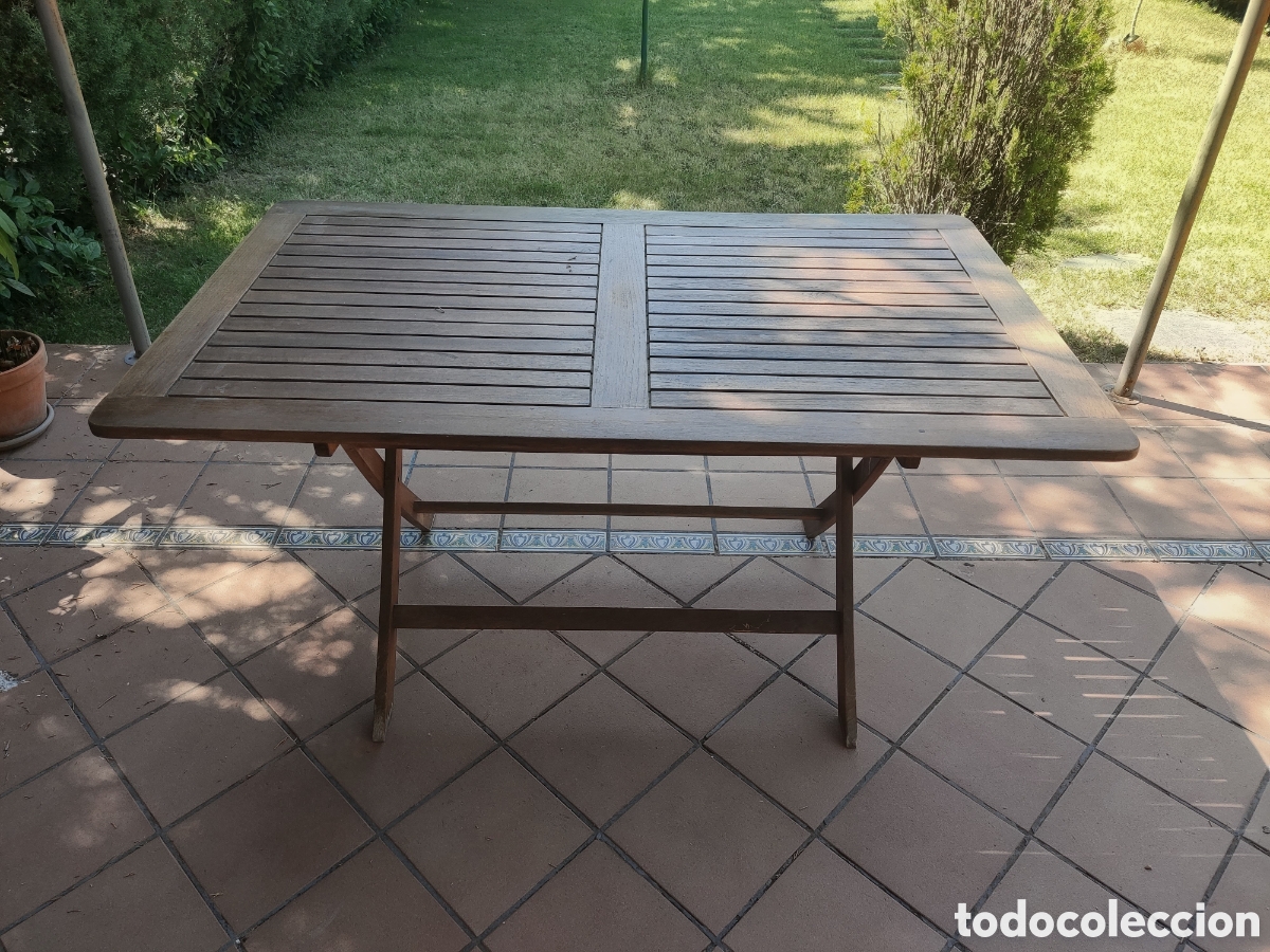 Antig&uuml;edades: Mesa de jard&iacute;n de madera de teca, ideal para terraza, porche o comedor exterior. Dise&ntilde;o robusto, ele