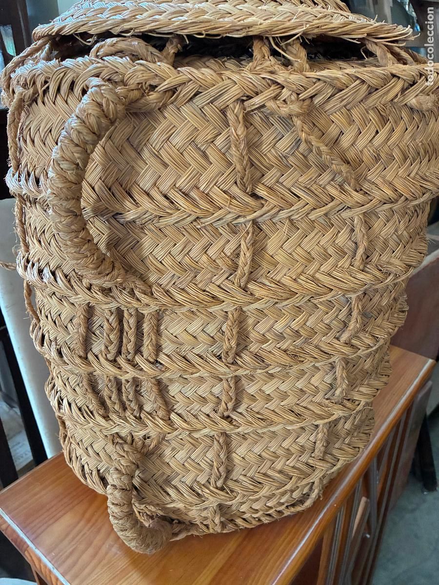 Oggetti Antichi: Tocin capacho de esparto para recoger la aceituna oliva mide 50 di&aacute;metro 60 alto,muy bien conservado