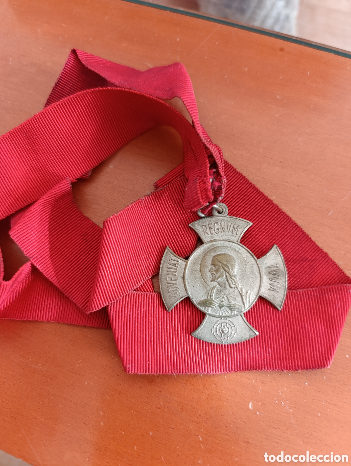 Antig&uuml;edades: Medalla antigua del Apostolado de la Oraci&oacute;n, espec&iacute;ficamente de la &rdquo;Cruzada Eucar&iacute;stica&rdquo;
