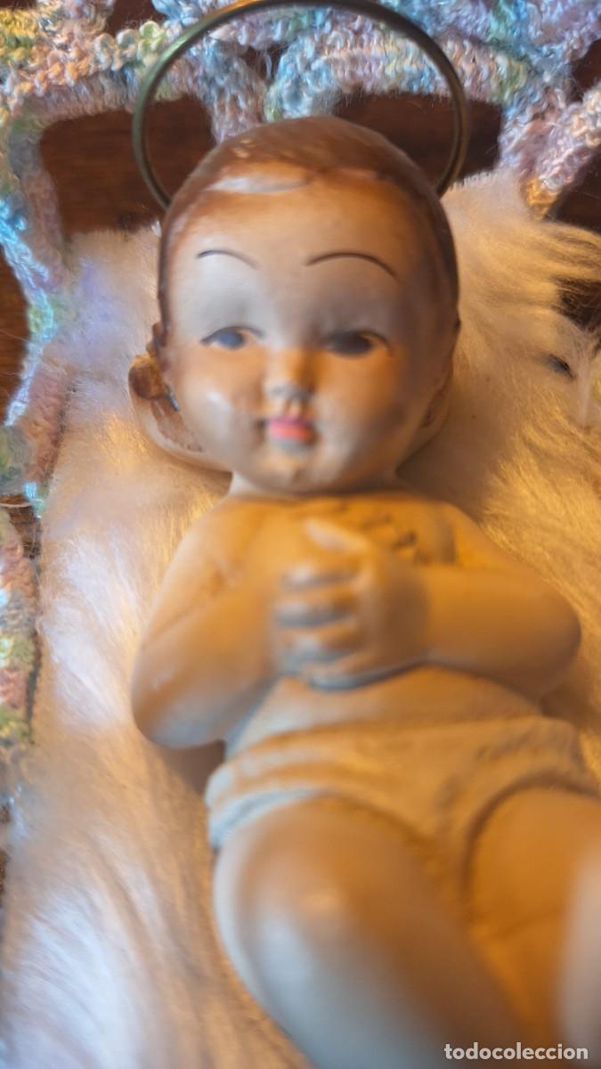 Antig&uuml;edades: Precioso Ni&ntilde;o Jes&uacute;s A&ntilde;os 70 en cunita de ganchillo