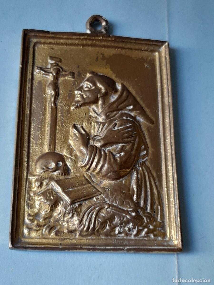 Antig&uuml;edades: Placa devocional Portapaz dorada San Francisco de As&iacute;s - Foto 1