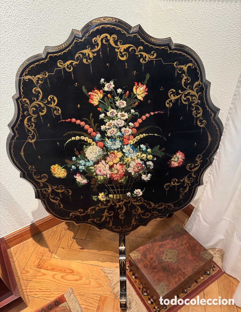 Antig&uuml;edades: Mesa gu&eacute;ridon basculante S. XIX