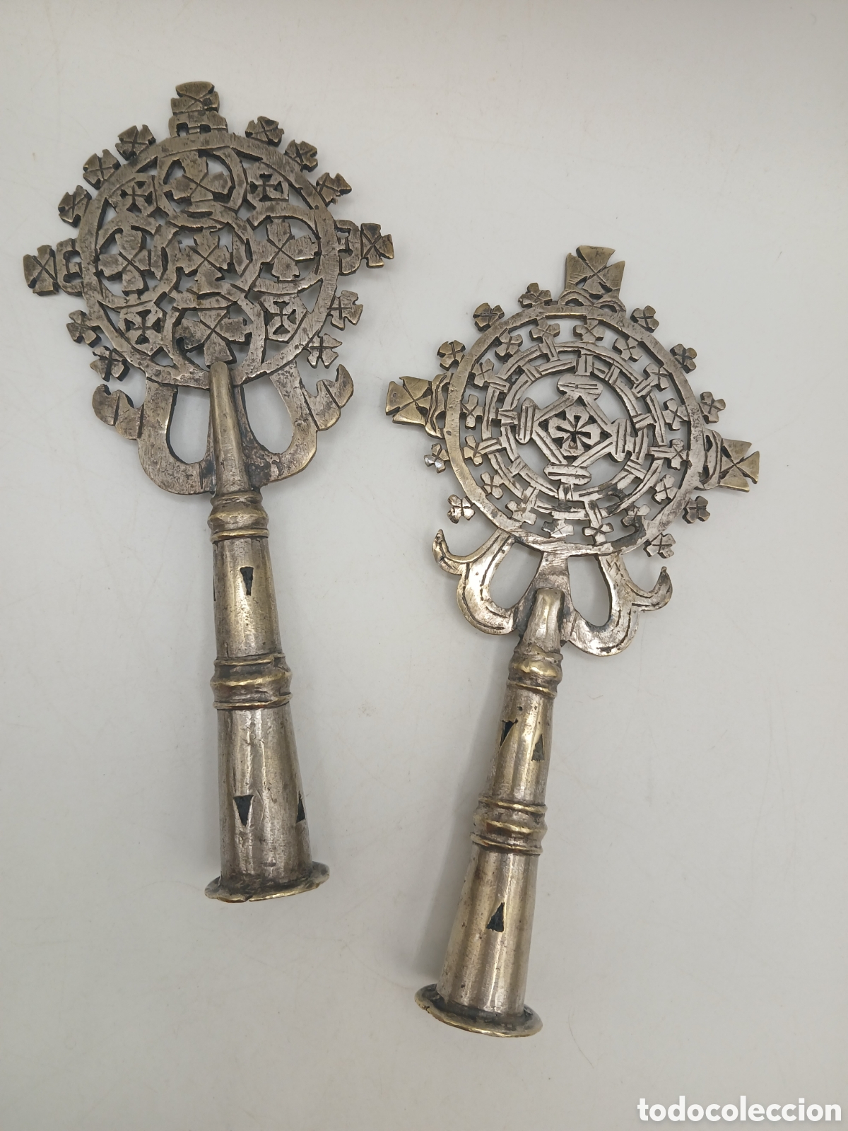 Antig&uuml;edades: Antiguas cruces procesi&oacute;n . Etiop&iacute;a, metal aleaci&oacute;n plata