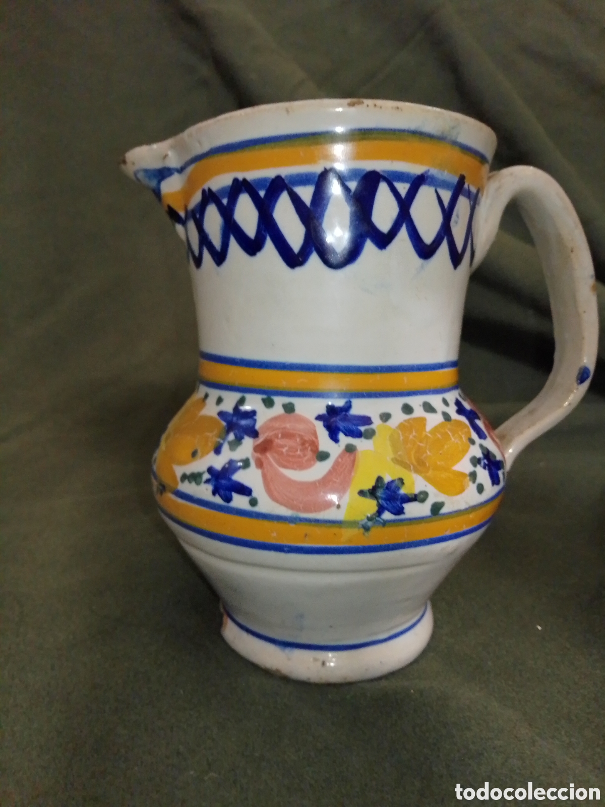 Antig&uuml;edades: Antigua Jarra de Cer&aacute;mica Popular de Manises - Siglo XIX/XX - Pintada a Mano - 15 cm