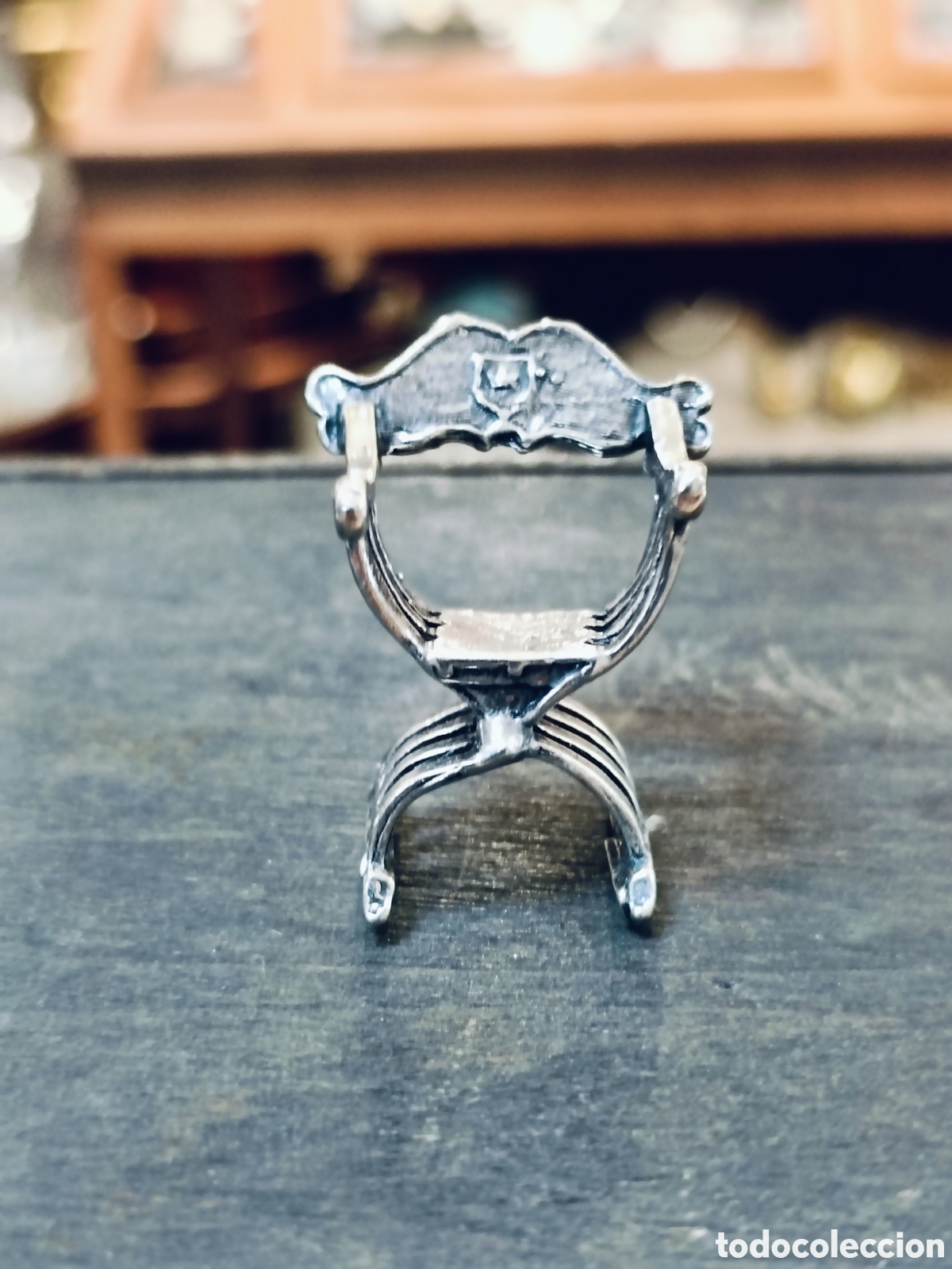 Antig&uuml;edades: MINIATURA REALIZADA EN PLATA 800. SILLA , JAMUGA