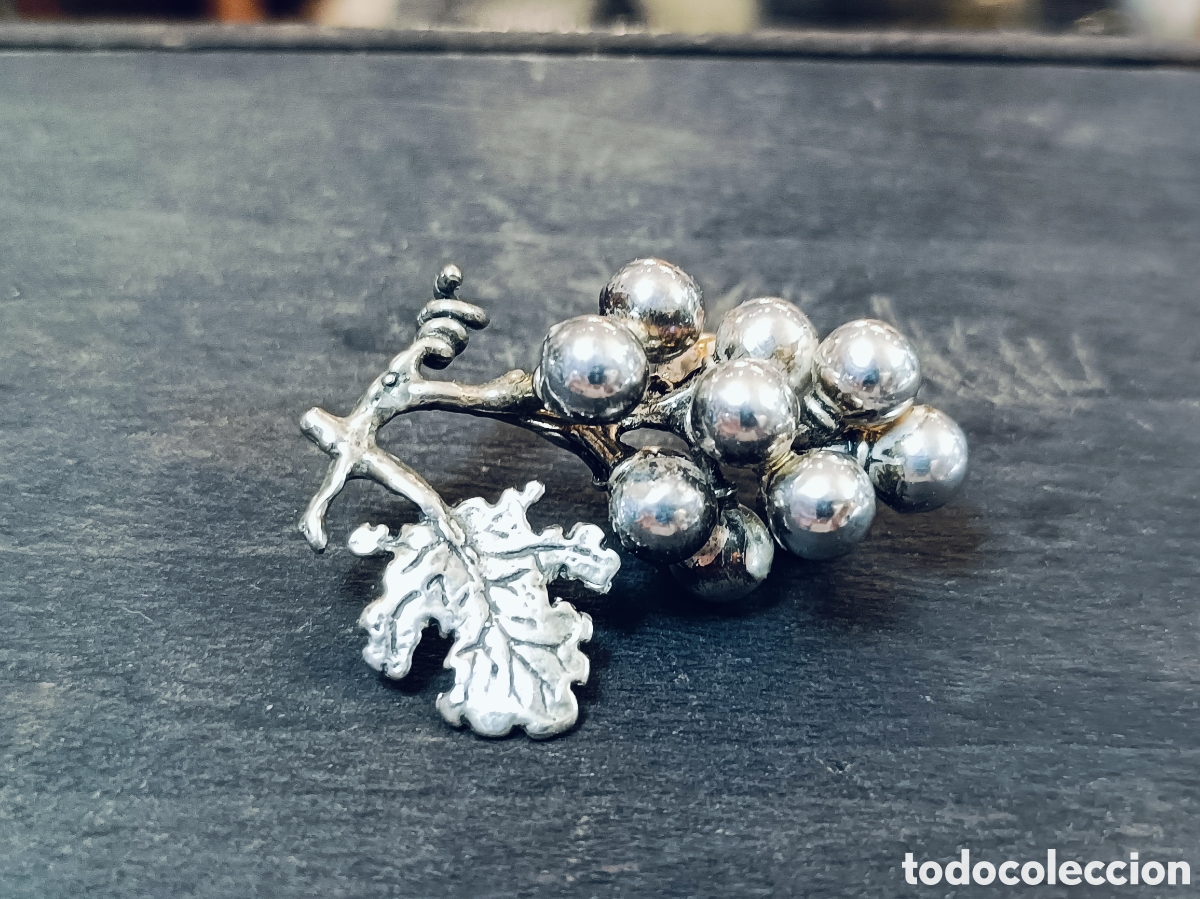 Antig&uuml;edades: RACIMO DE UVAS EN MINIATURA REALIZADO EN PLATA 800 - Foto 1