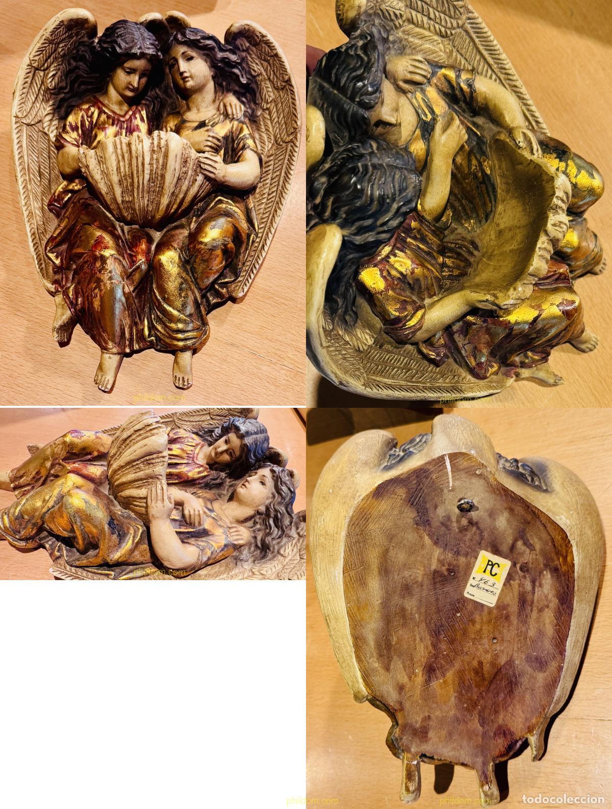 Antig&uuml;edades: BENDITERA CON SOPORTE DE ANGELES. POLICROMADA Y PATINADA EN ORO. PASTA YESO