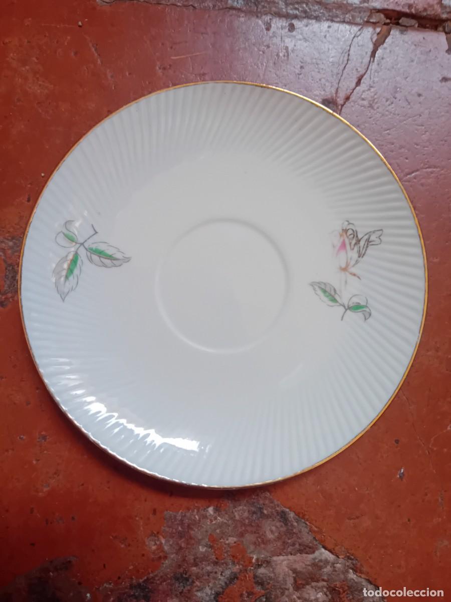Antiguidades: Plato de porcelana para taza de caf&eacute; Santa Clara Vigo