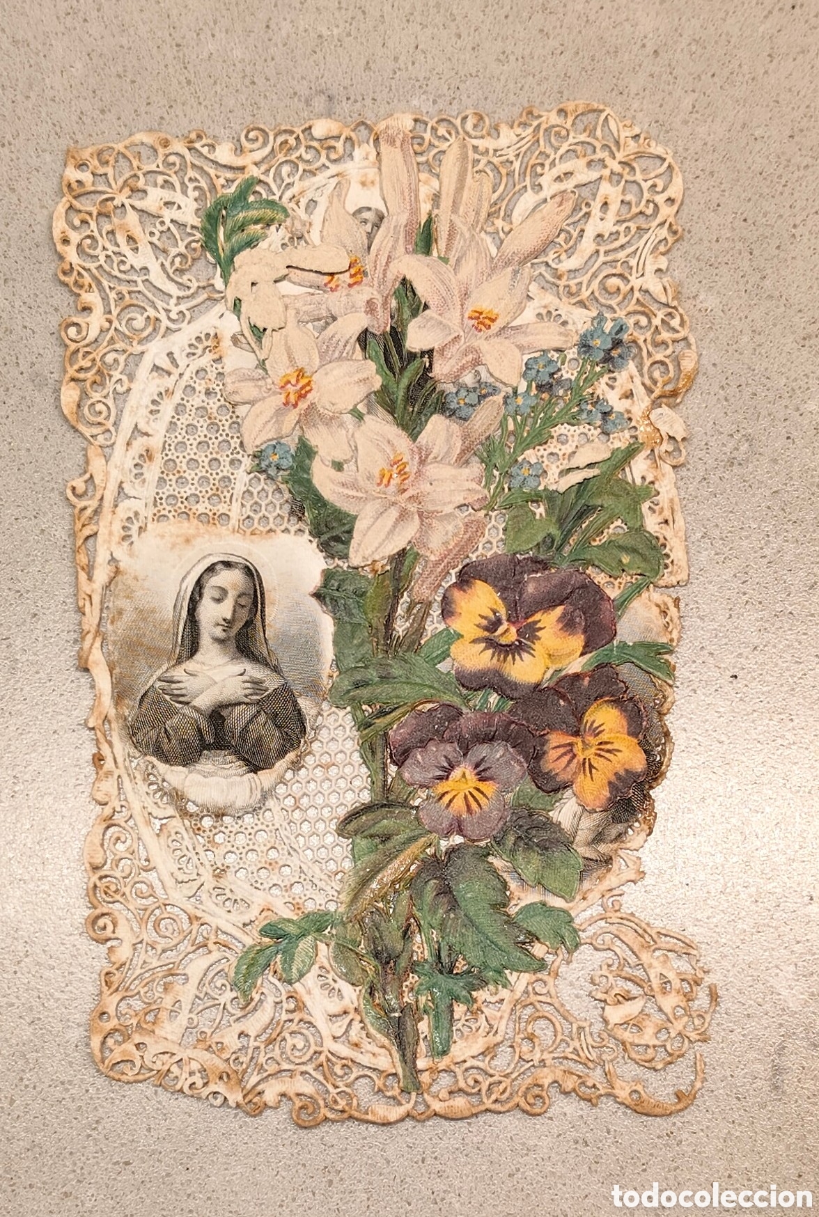 Antig&uuml;edades: Lote 21 estamos religiosas bordadas , hay una triple otra doble y una a relieve, Francia , Italia,
