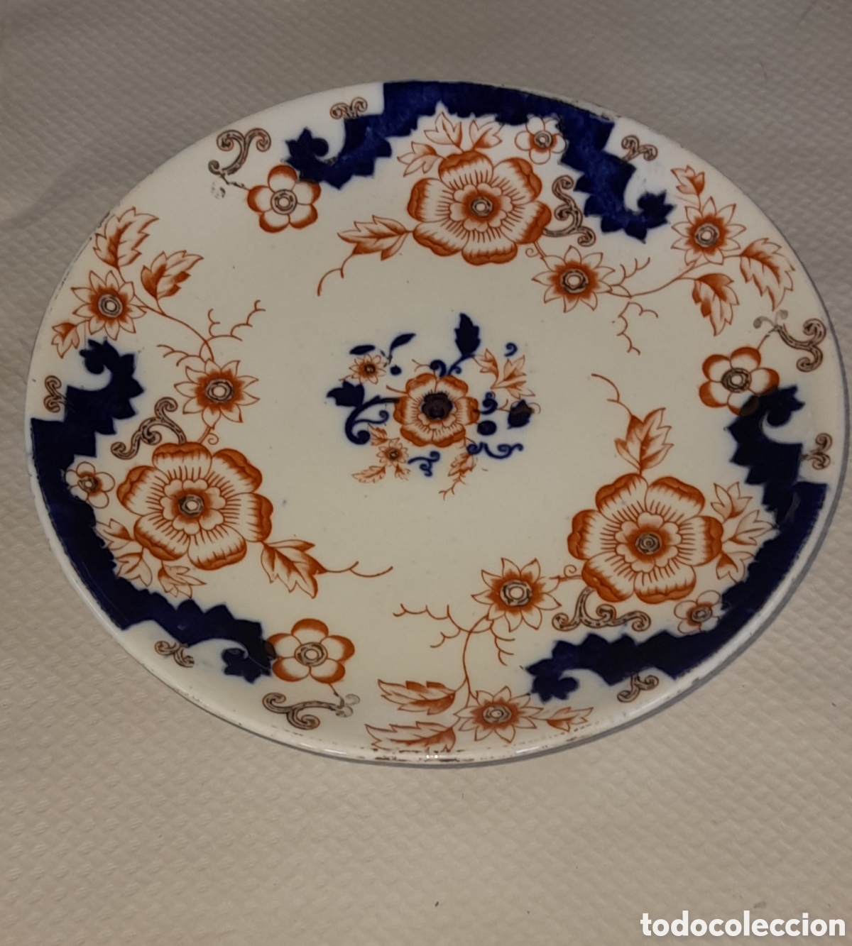 Antiguidades: Fuente de pastas Staffordshire