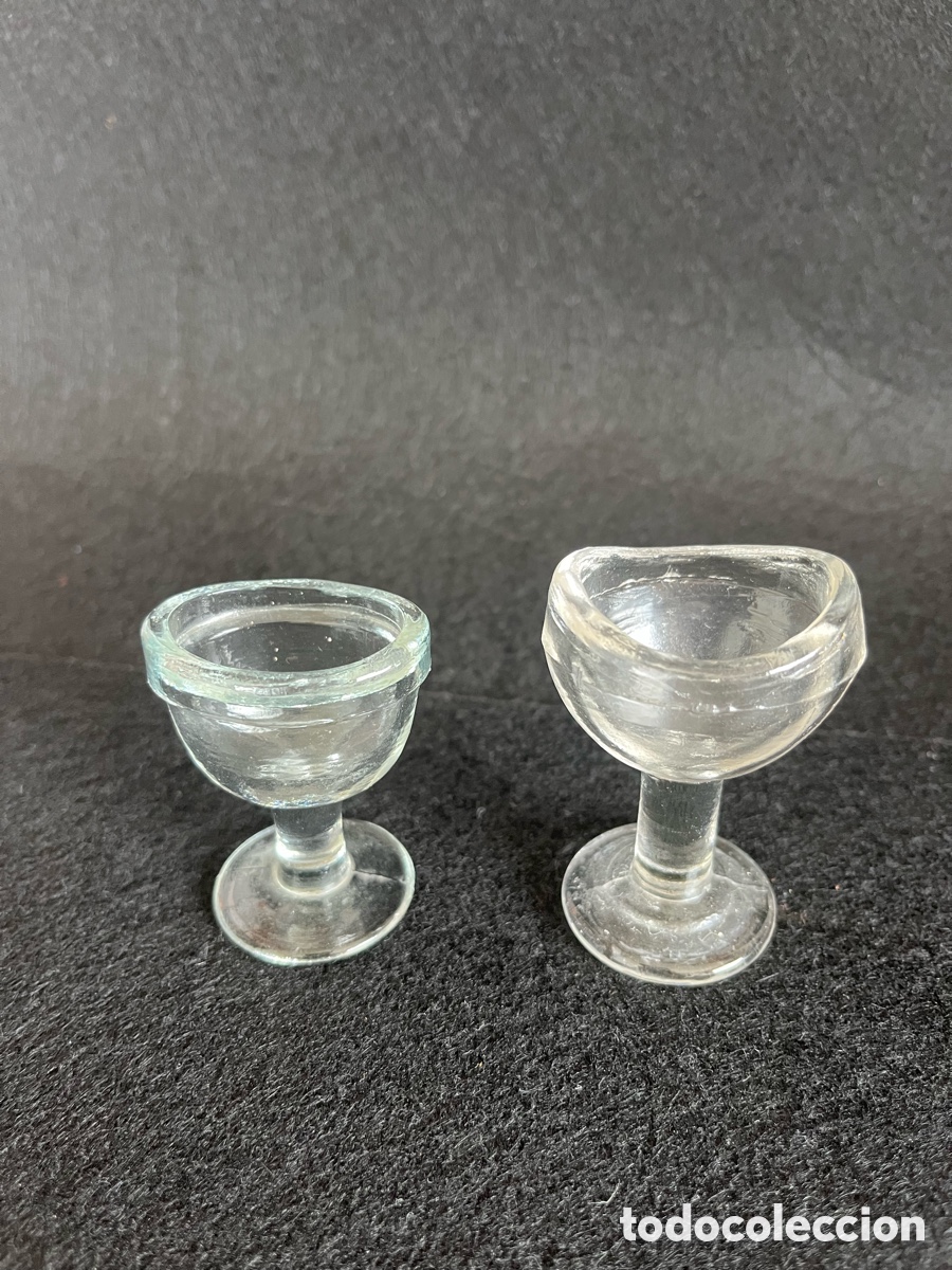 Antig&uuml;edades: 2 copas vidrio lava ojos - Foto 2