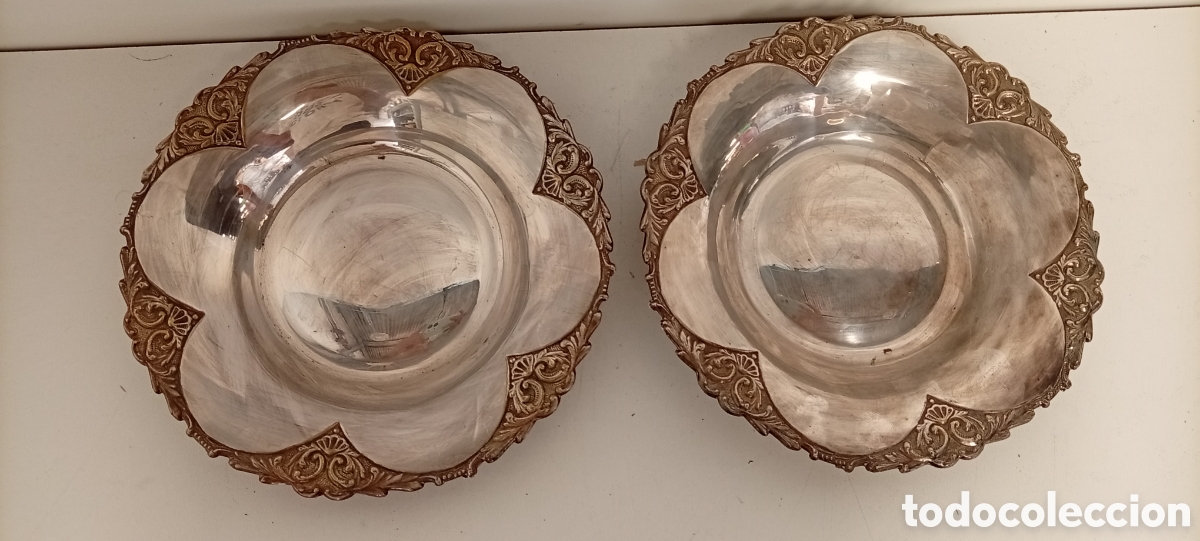 Antig&uuml;edades: 2 PLATOS DECORATIVOS VINTAGE DE ALPACA (ORASE)