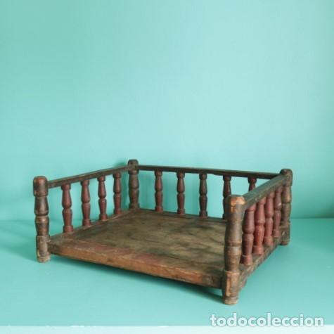 Antig&uuml;edades: Antigua Peana de Altar en Madera de Casta&ntilde;o Policromada c.1900 Inscripci&oacute;n 1907 Pedestal Religioso