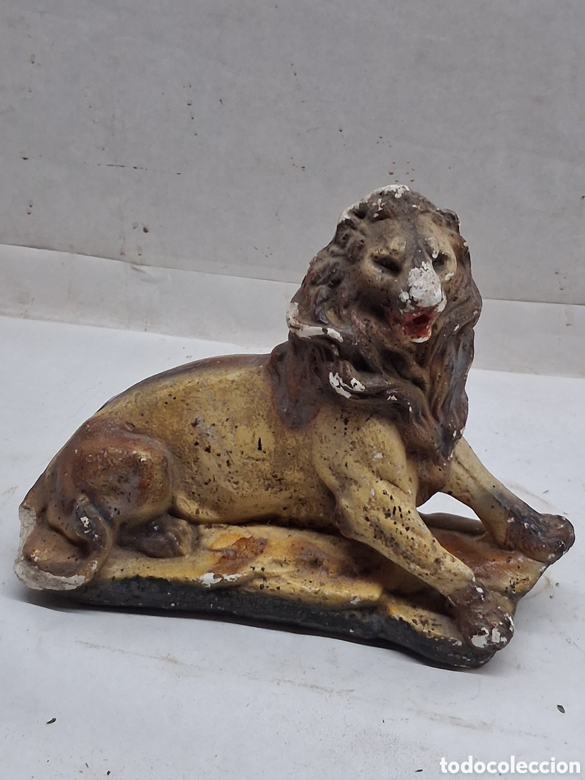 Antig&uuml;edades: Figura Le&oacute;n escayola - Foto 1