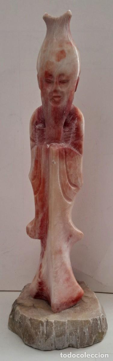 Antig&uuml;edades: FIGURA DE MONJE O SABIIO CHINO DE ALABASTRO CON TONALIDADES BLANCA Y ROSADA. FIGURA-82