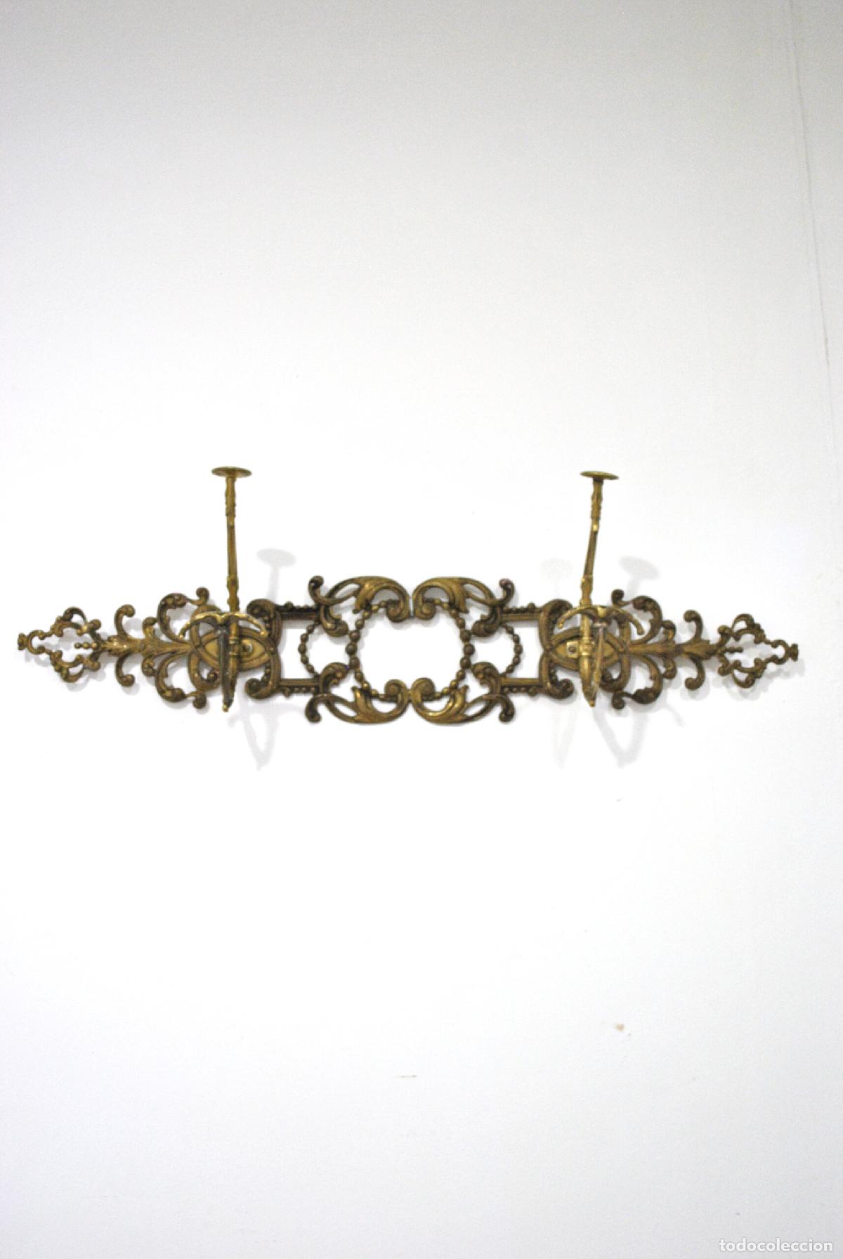 Antig&uuml;edades: Perchero de pared bronce dorado