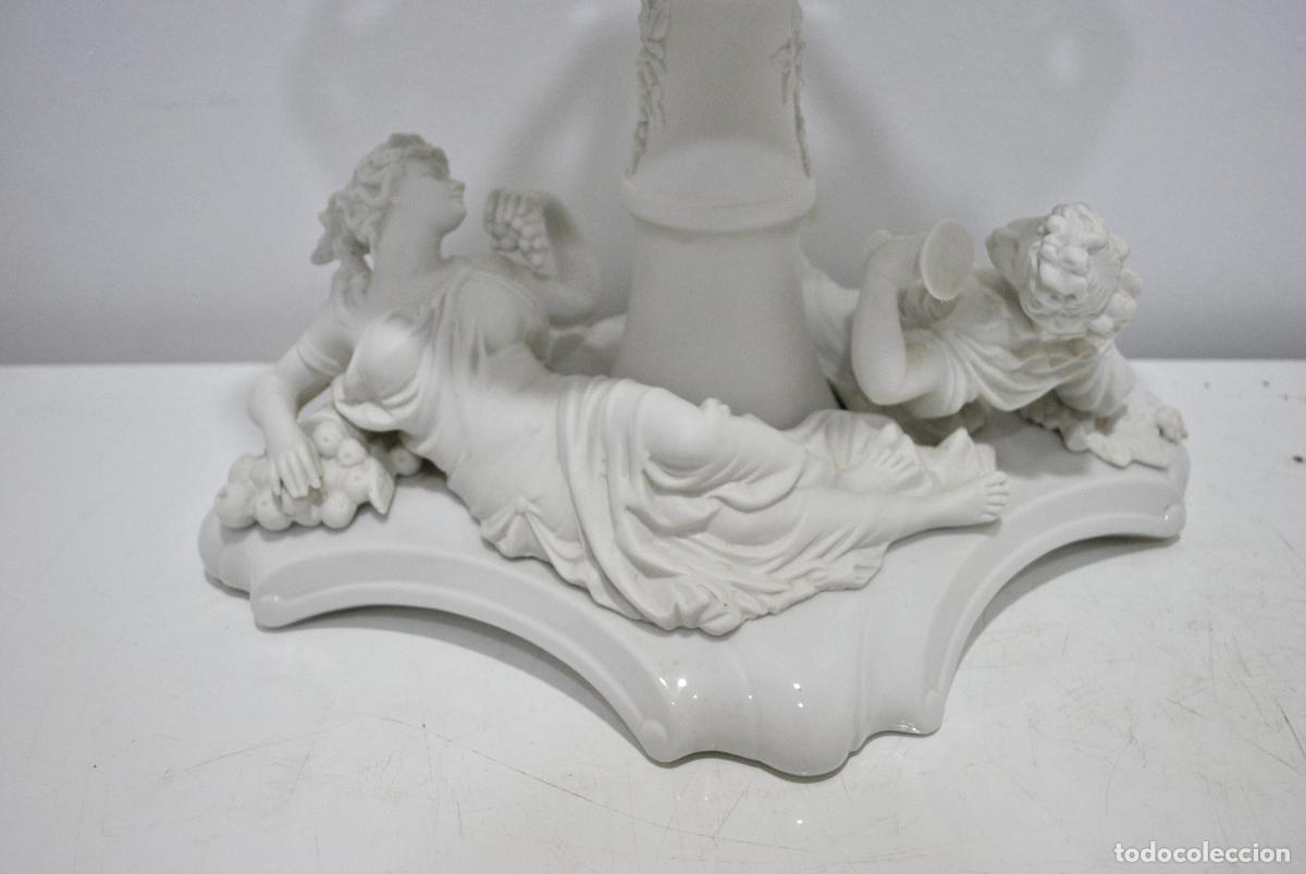 Antig&uuml;edades: Centro de mesa porcelana blanca Biscuit - Foto 4