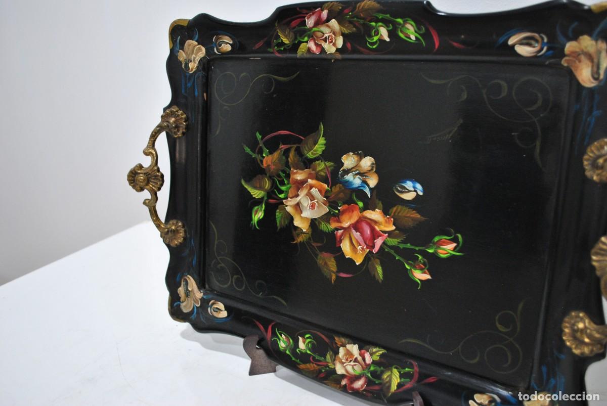 Antig&uuml;edades: Bandeja lacada negra flores - Foto 4