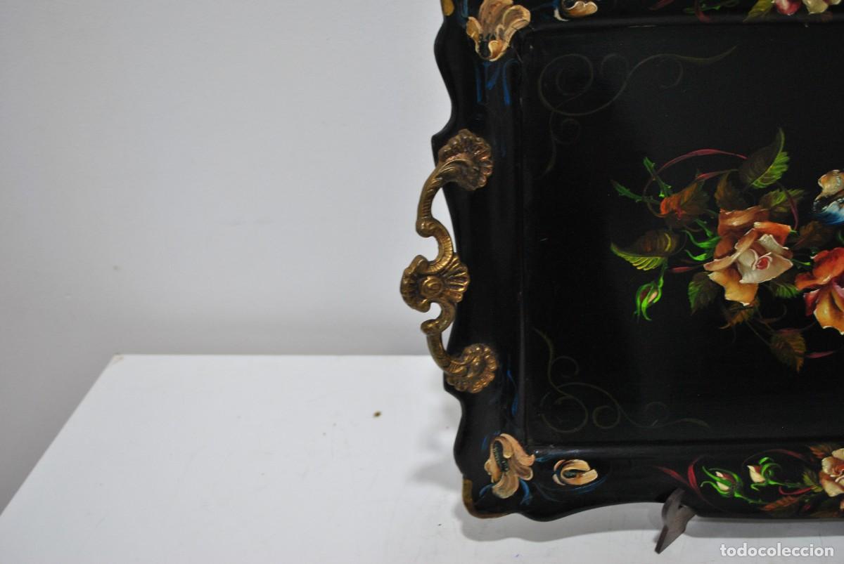 Antig&uuml;edades: Bandeja lacada negra flores - Foto 5