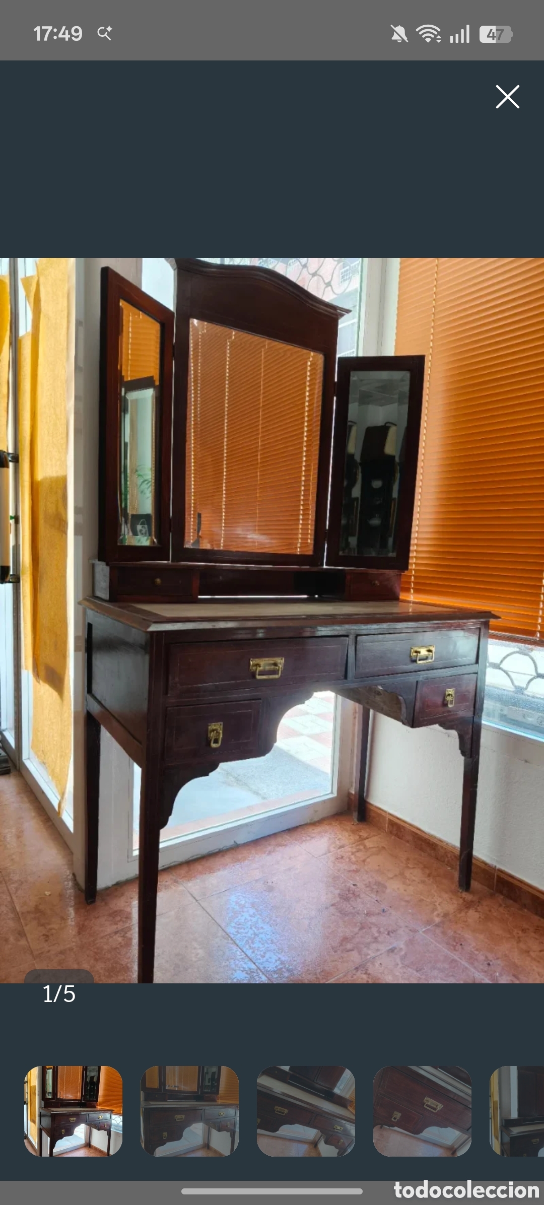 Antig&uuml;edades: Tocador antiguo de madera con espejos