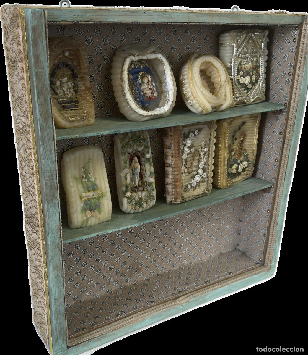 Antig&uuml;edades: COLECCI&Oacute;N DE OCHO EXVOTOS RELIGIOSOS ALEMANES EN CERA EN SU VITRINA ORIGINAL