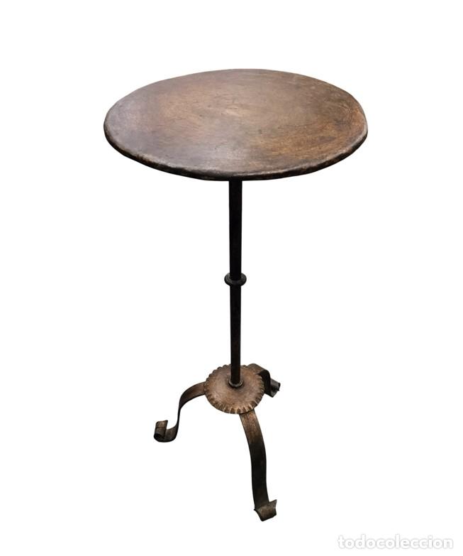 Antig&uuml;edades: MESA AUXILIAR DE FUMADOR DE ESTILO MARTINI. HIERRO FORJADO. EUROPA. SIGLOS XIX-XX
