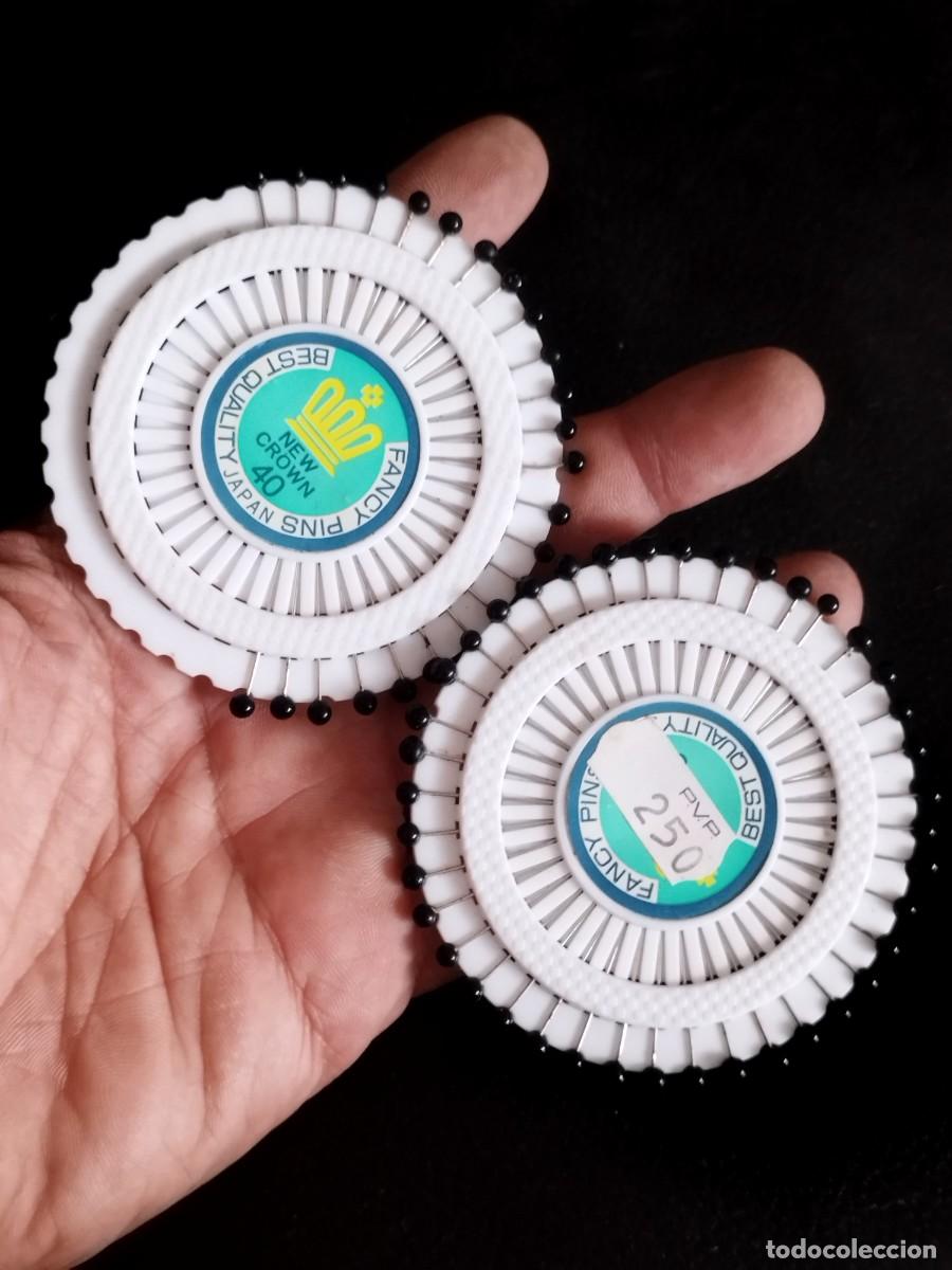 Antig&uuml;edades: Alfileres de costura de la marca New Crown. Los que se ven en las fotos.