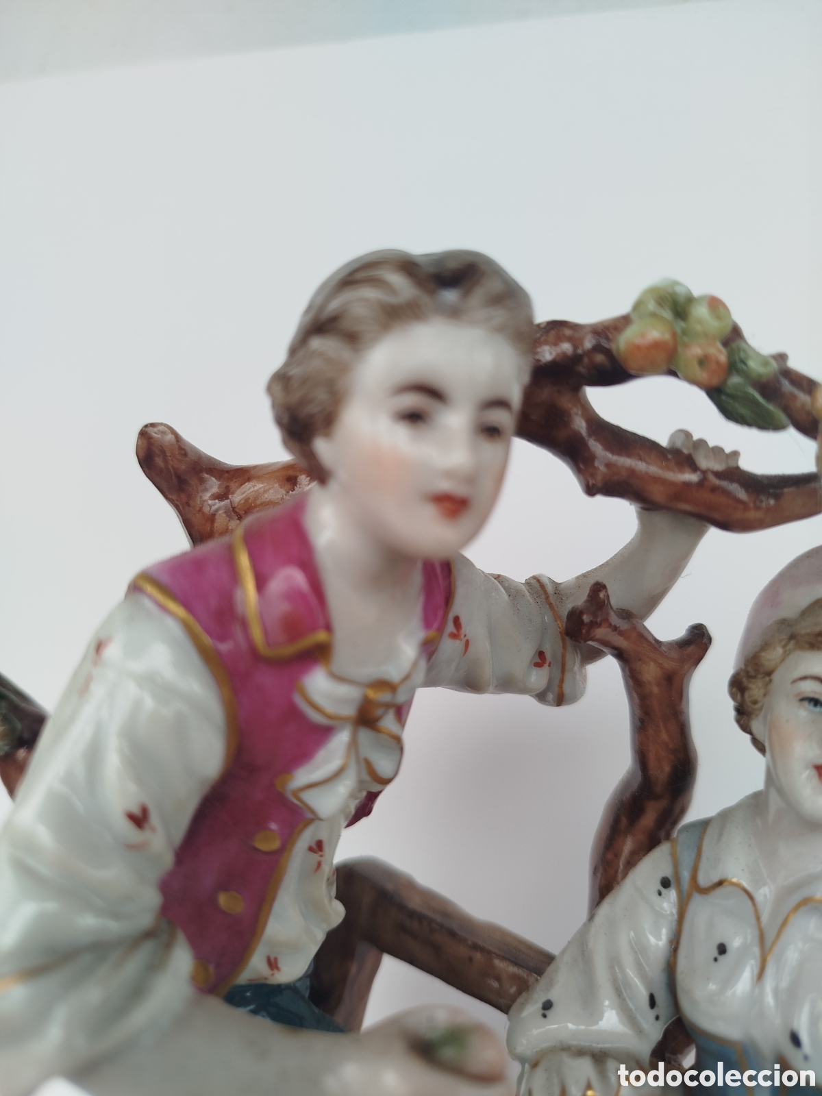 Antig&uuml;edades: Figura de porcelana con marca - Foto 4