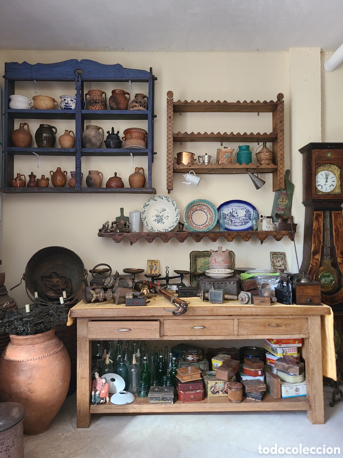 Antig&uuml;edades: Almac&eacute;n de muebles y antig&uuml;edades - Foto 2