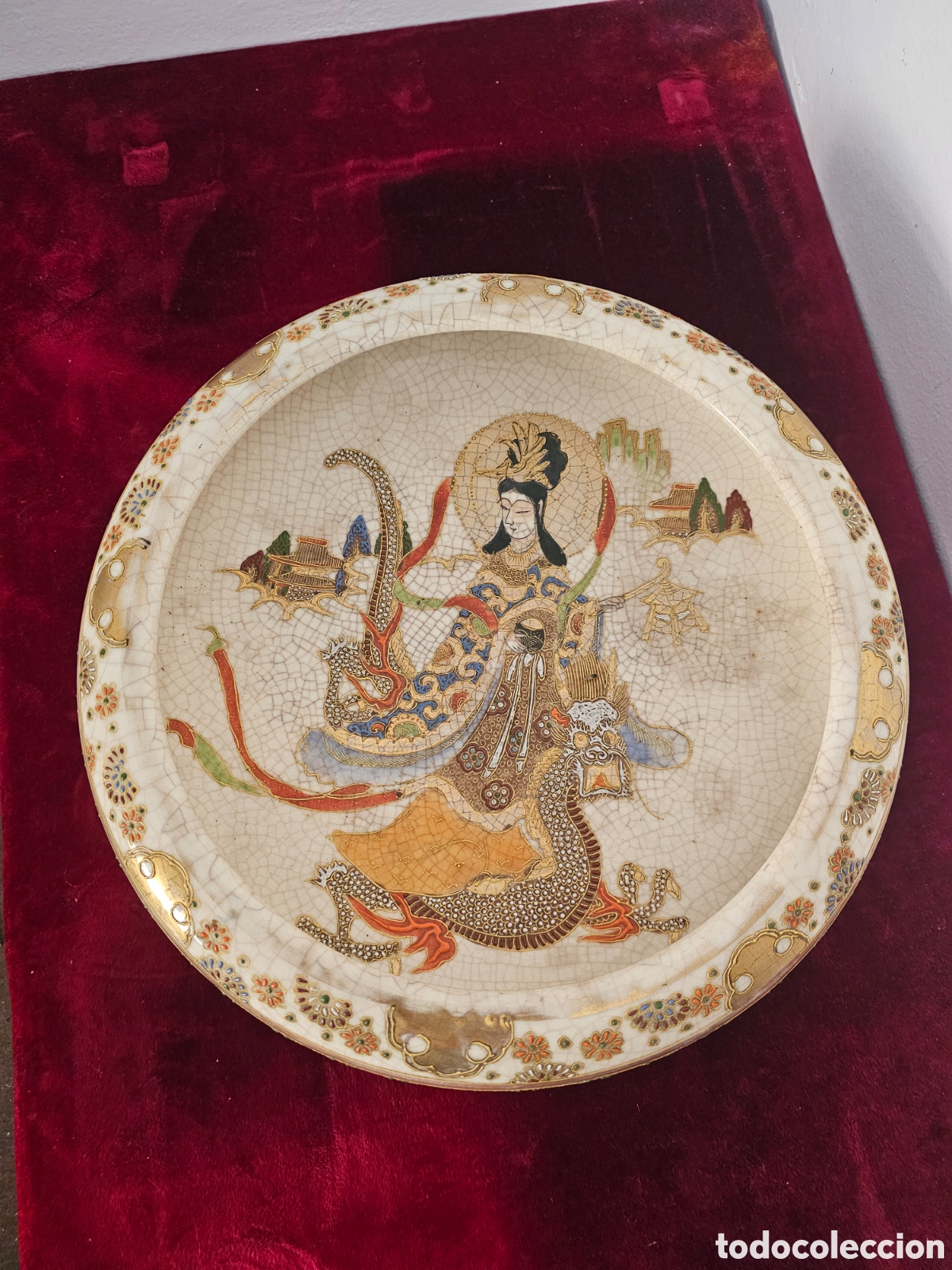 Antig&uuml;edades: ​Gran Centro / Plato Tr&iacute;pode Satsuma Japon&eacute;s Antiguo - Marcado Asano / Kinkozan - 31 cm
