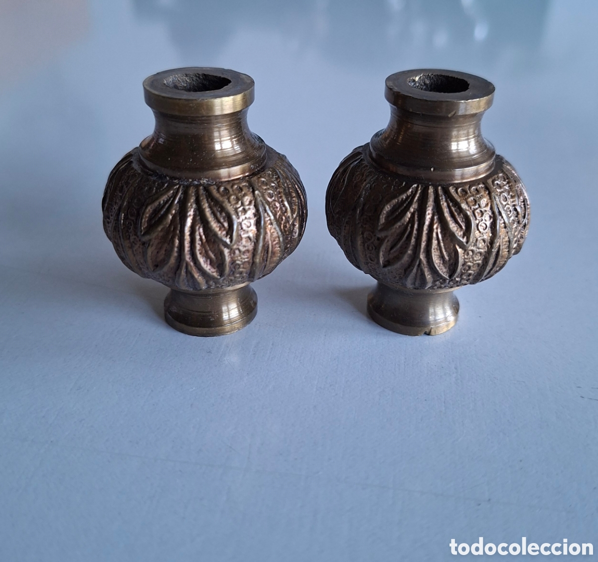 Antig&uuml;edades: 2 PIEZAS GLOBULARES DE BRONCE PARA L&Aacute;MPARA - ADORNOS EMBELLECEDORES REPUESTOS