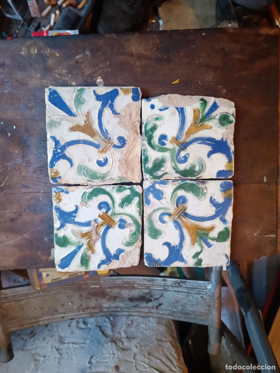 Antig&uuml;edades: Cuatro azulejos s.xvi