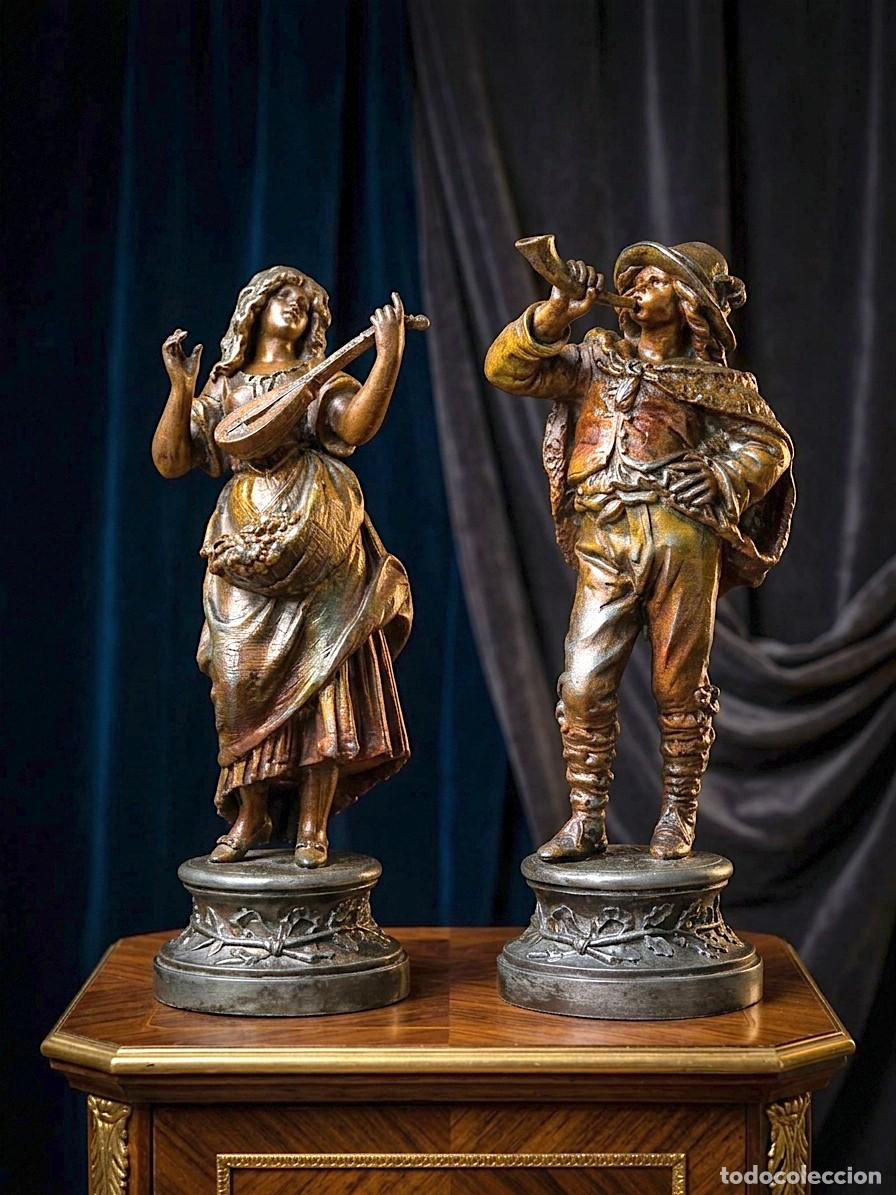 Antig&uuml;edades: PAREJA DE ESCULTURA ANTIGUAS FIGURA FRANCESA MUSICOS ART NOUVEAU PPIOS S XX ESTATUAS COLOR BRONCE