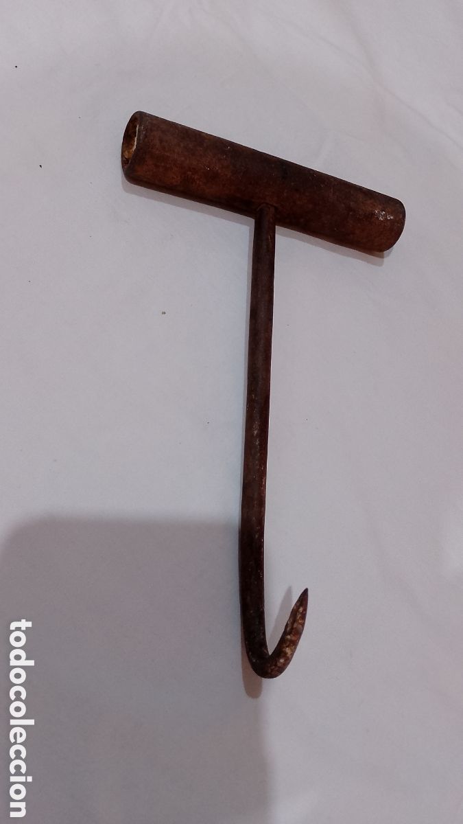 Antig&uuml;edades: Antiguo gancho de forja para la paja