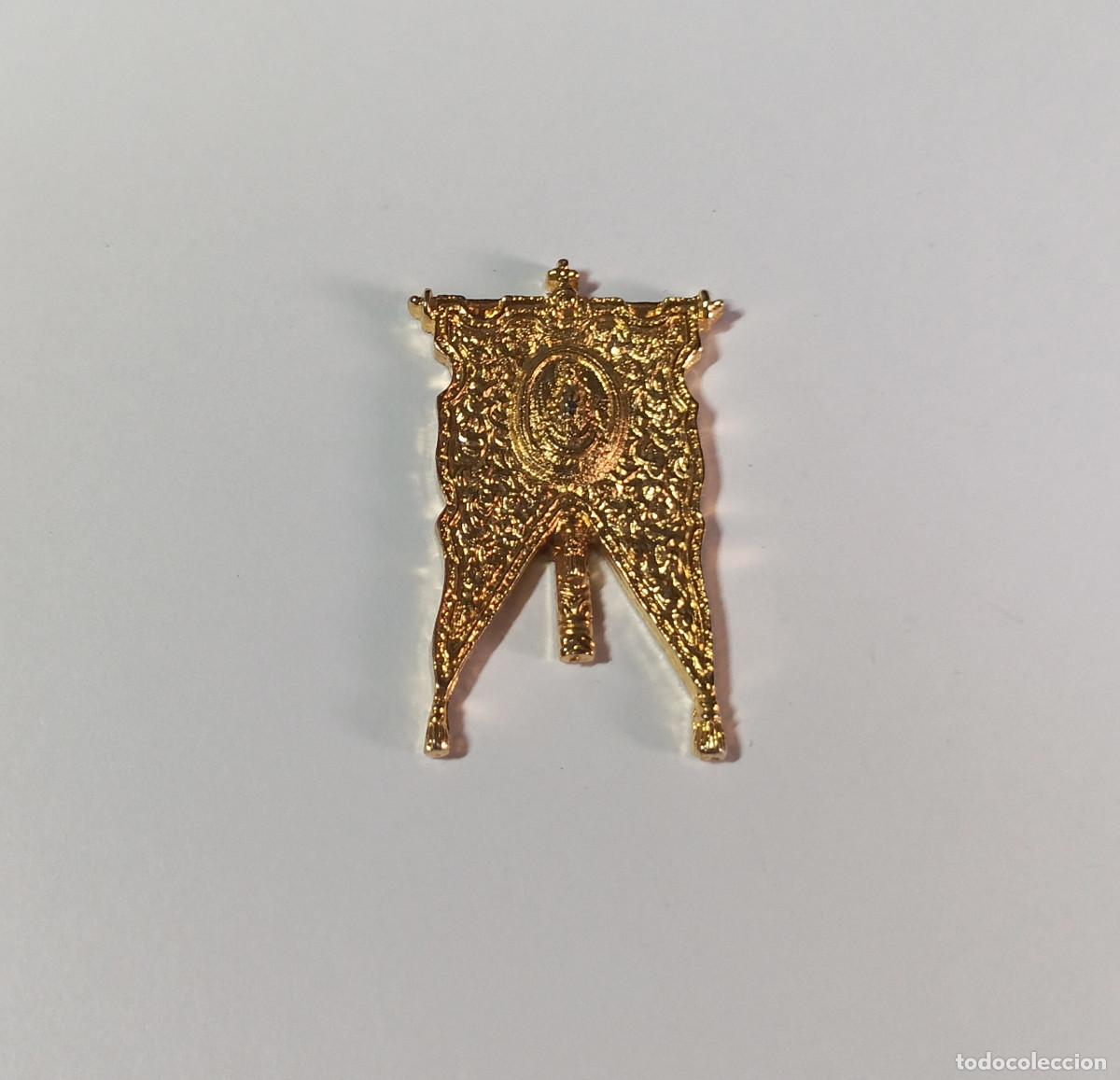 Antig&uuml;edades: Medalla insignia El Roc&iacute;o - Simpecado de la hermandad de Ecija (Sevilla)