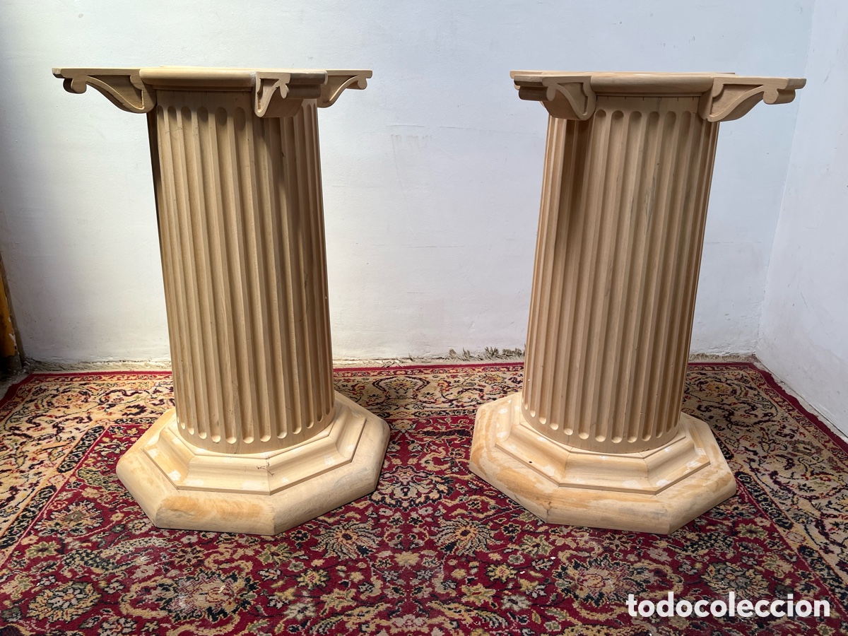 Antig&uuml;edades: Pareja de Bases de Mesa de Madera Maciza Estilo Columna Cl&aacute;sica