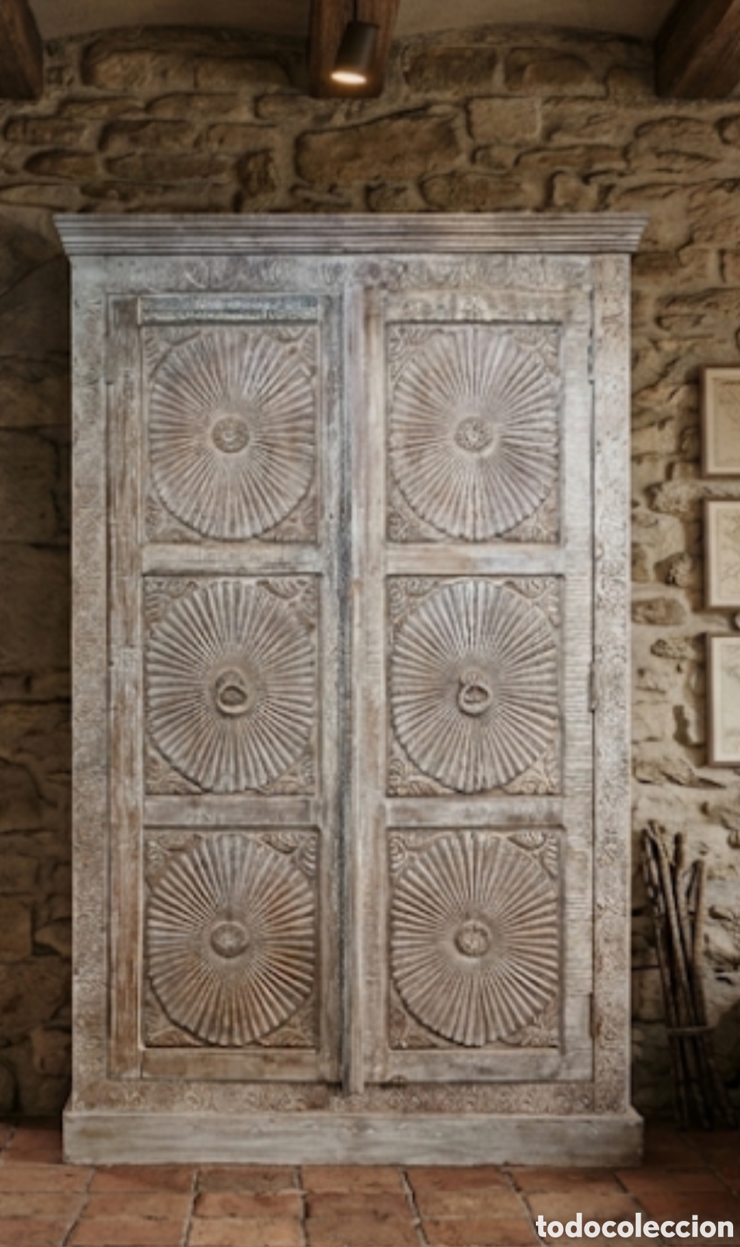 Antig&uuml;edades: Espectacular Armario R&uacute;stico de Madera Maciza Tallada - Estilo Colonial / Alpino (223x123 cm)