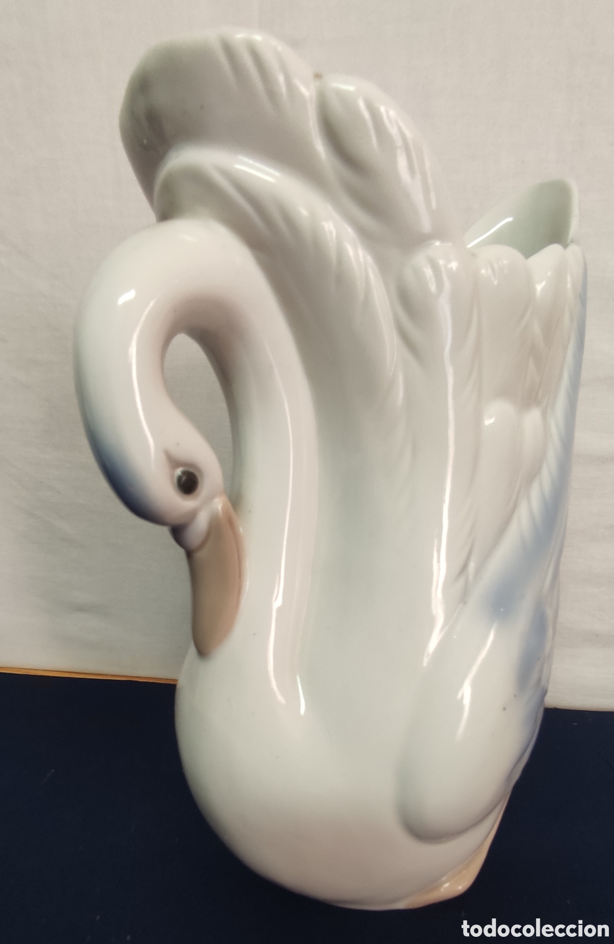 Antig&uuml;edades: Jarr&oacute;n de porcelana cisne