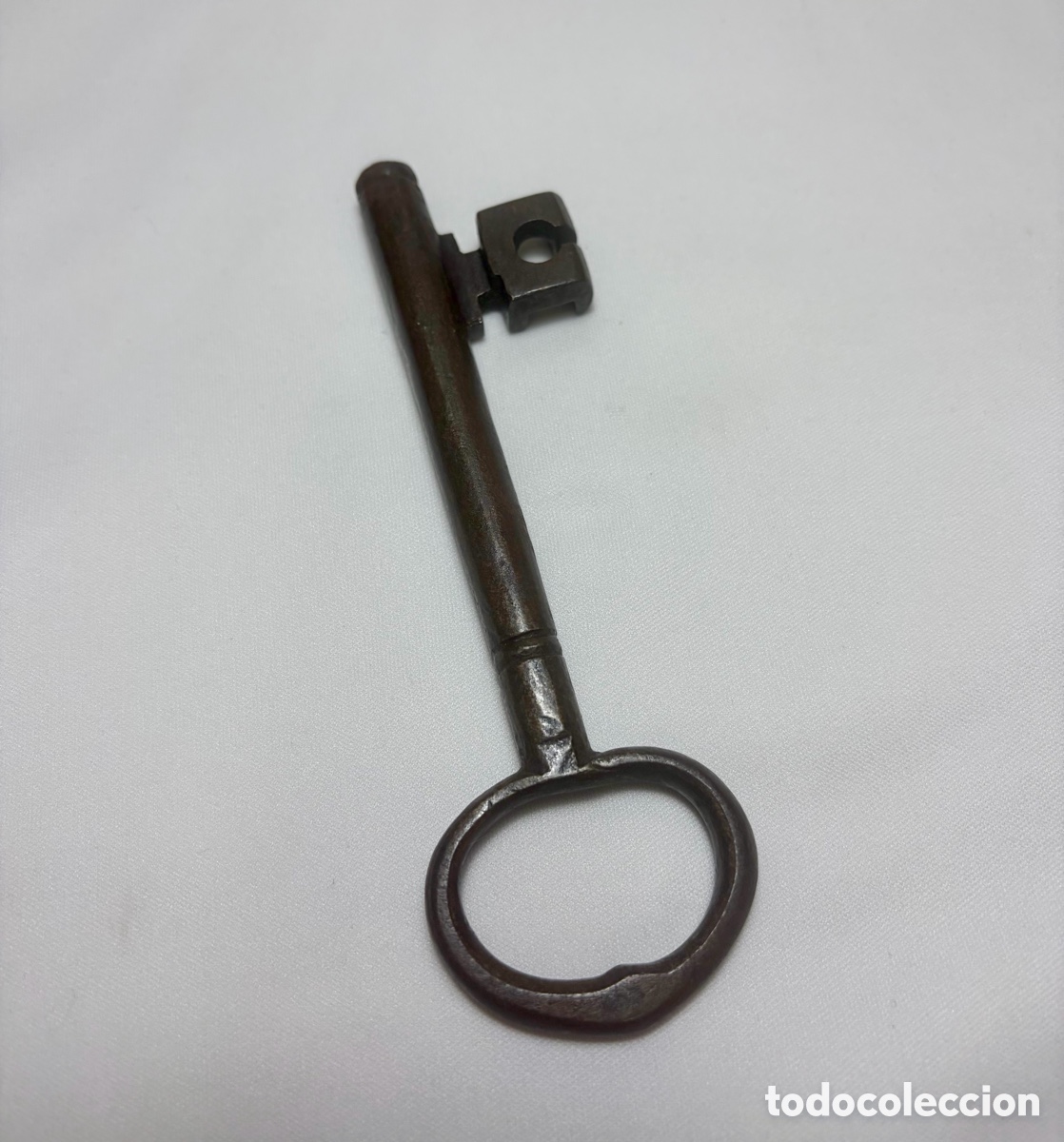 Antig&uuml;edades: Llave rustica antigua de hierro forjado