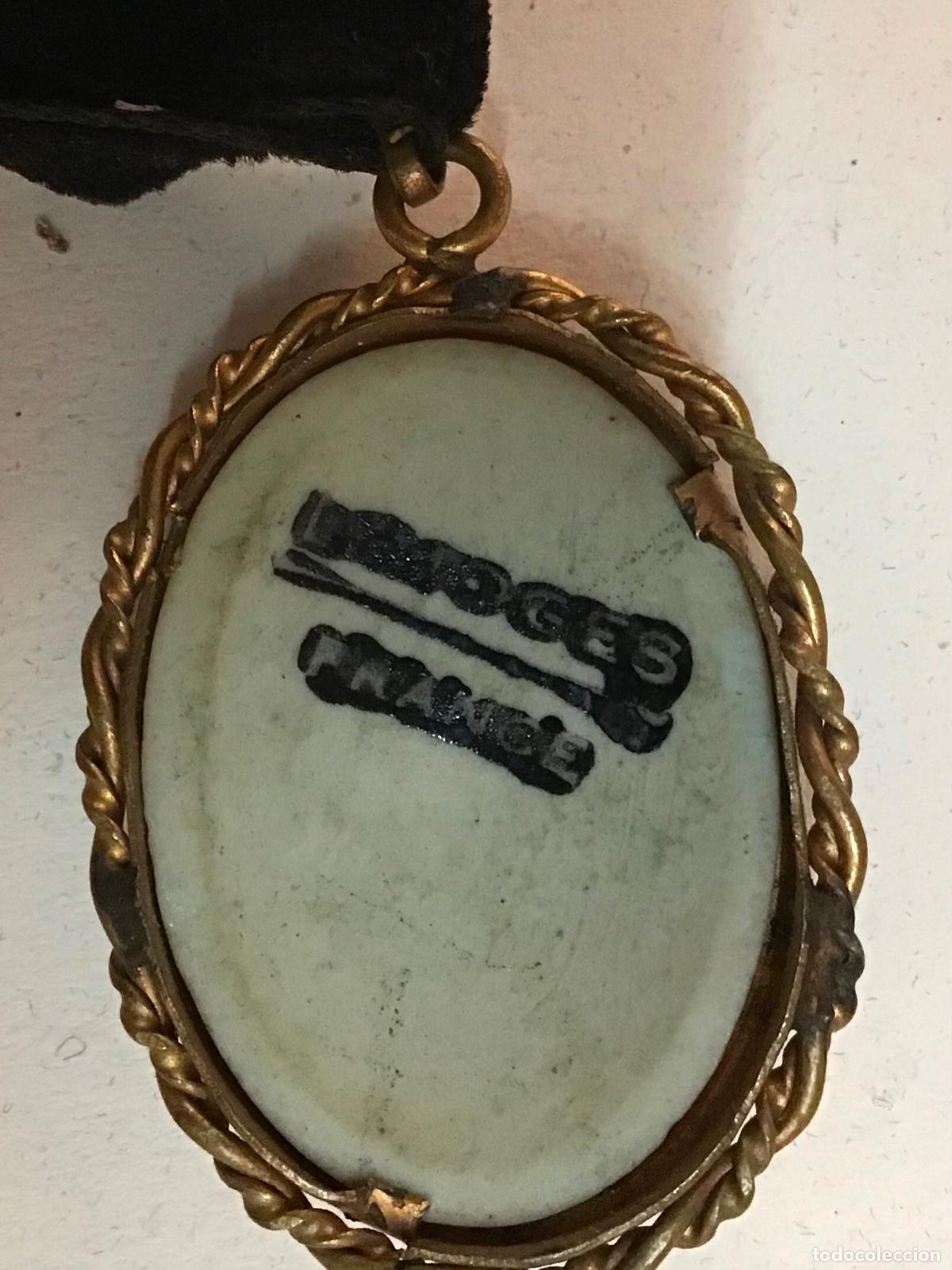 Antig&uuml;edades: MEDALL&Oacute;N DE LIMOGES CON CINTA - Foto 3