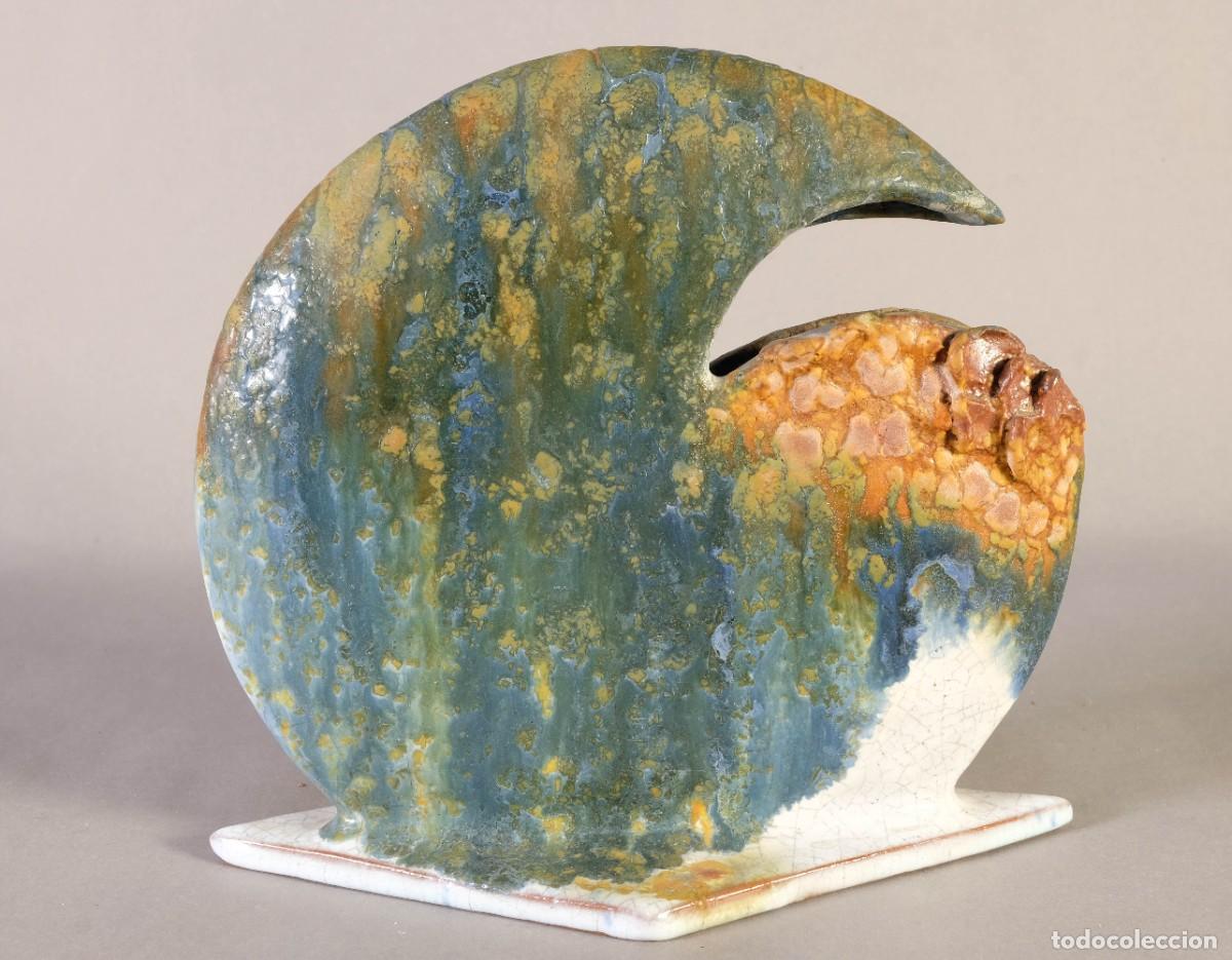 Antig&uuml;edades: ESCULTURA EN CER&Aacute;MICA PINTADA FIRMADA VING 1989