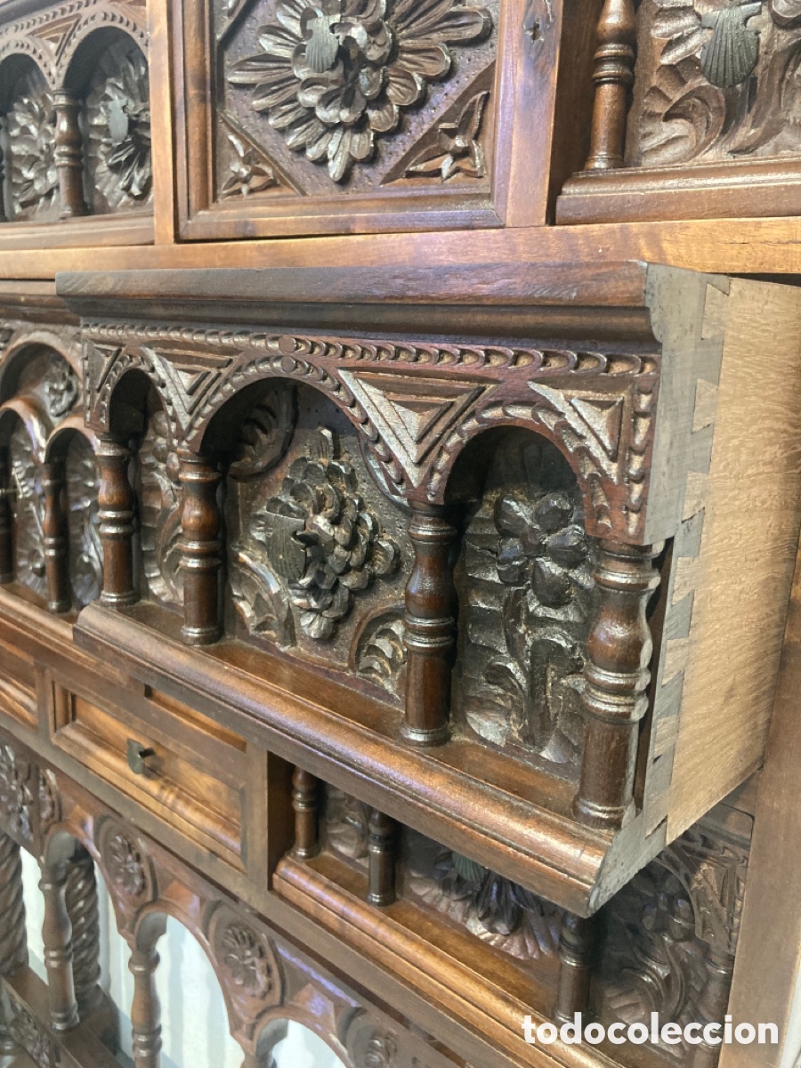 Antig&uuml;edades: Bargue&ntilde;o de nogal tallado - Foto 15