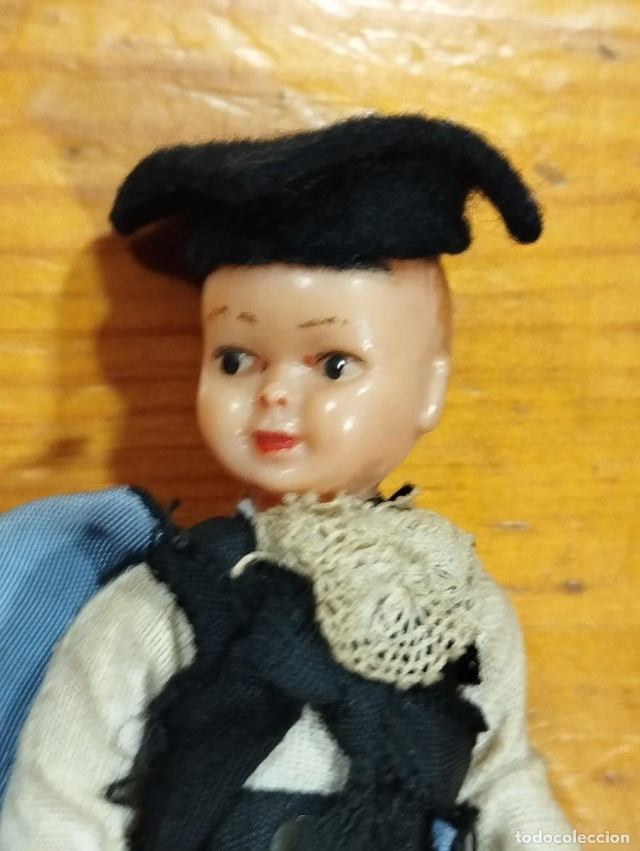 Antig&uuml;edades: MU&Ntilde;ECO DE CELULOIDE CON VESTIDO. A&Ntilde;OS 40. - Foto 2