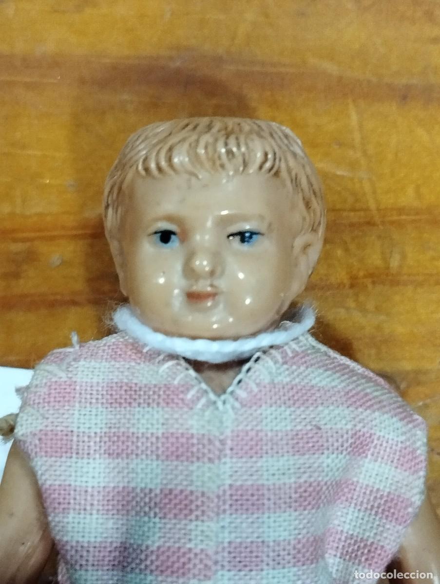 Antig&uuml;edades: MU&Ntilde;ECA DE CELULOIDE VESTIDA. A&Ntilde;OS 40. - Foto 2