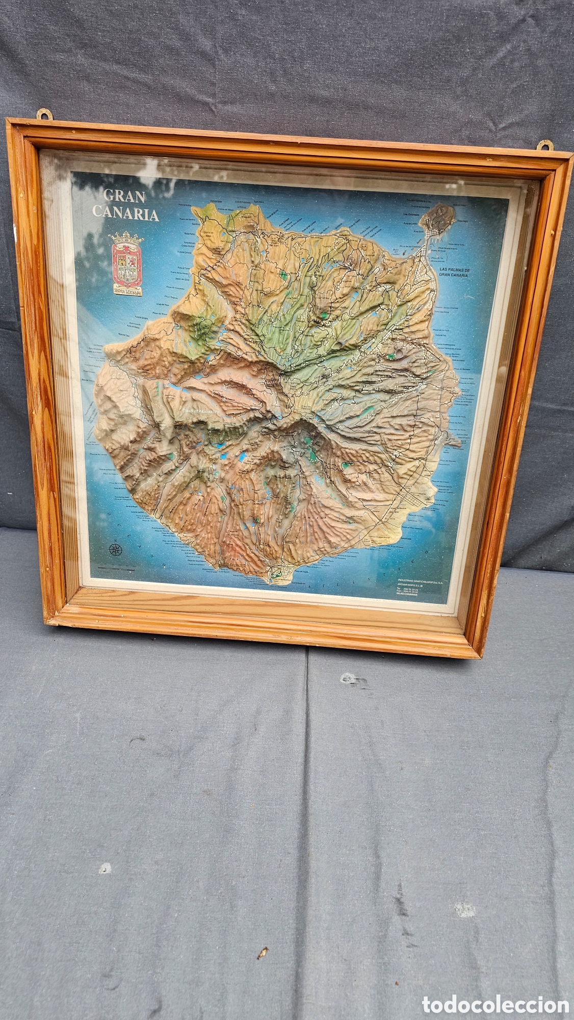 Antig&uuml;edades: Isla de Gran Canaria en relieve enmarcada